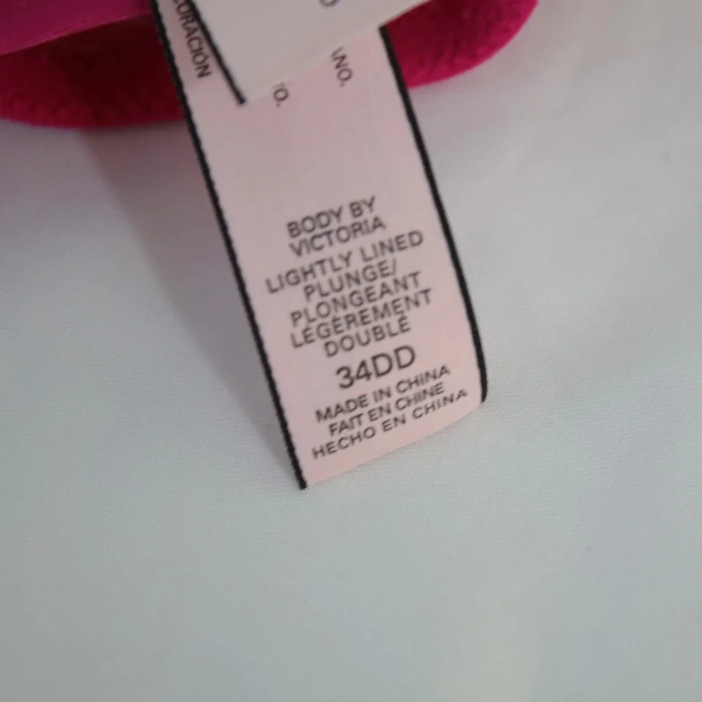 Victoria's Secret‎ Rose Body by Victoria Lightly Lined Plunge Bra Size 34DD